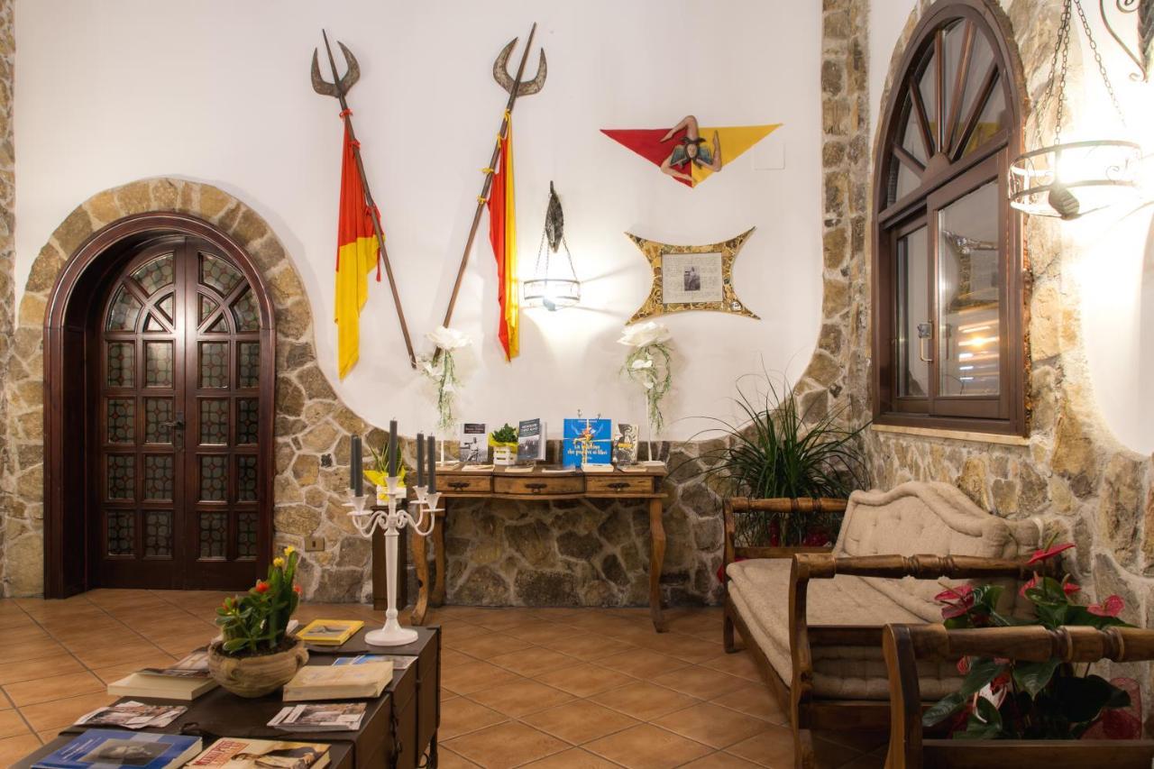 Hotel Castello Di Giuliano Montelepre Exteriör bild